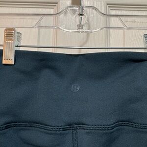 Capri LuluLemon Pants size 6